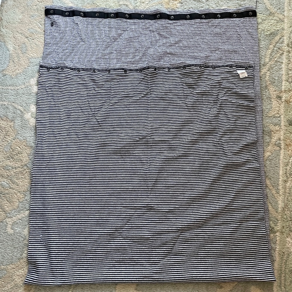 Lululemon stripe scarf shawl with snap closures